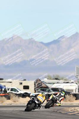 media/Nov-16-2025-Race Pace (Sun) [[8c5fa54630]]/Non Verified Riders (1st 20 Minutes)/4-Turn 16 (1116am)/